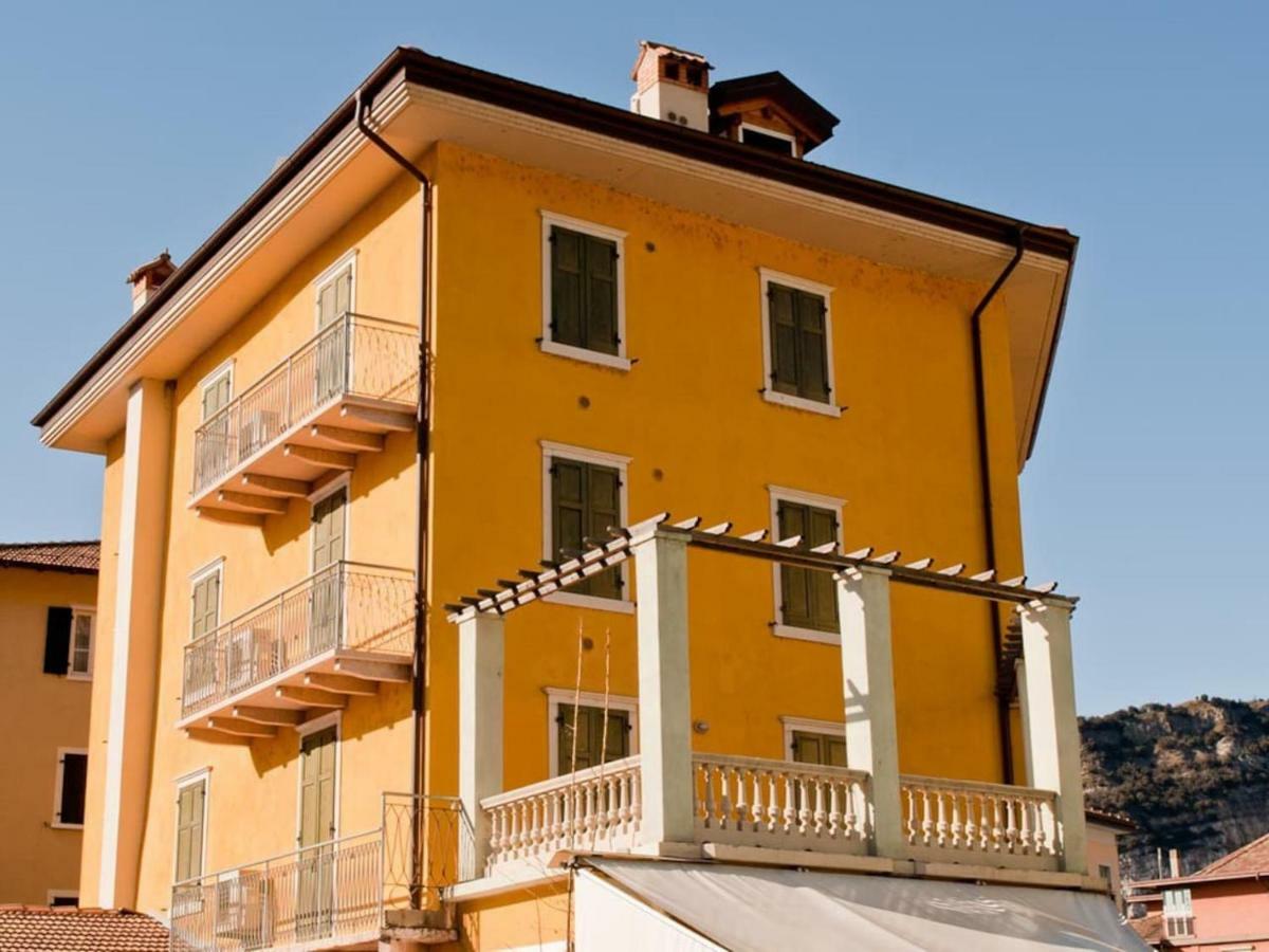 Appartamenti Baia Azzurra 6. Torbole Sul Garda ภายนอก รูปภาพ